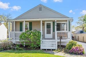 34 Edgemere Blvd