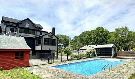 105 South Quinsigamond Avenue