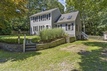 251 Acapesket Rd