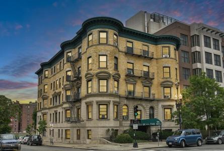 1091 Boylston St