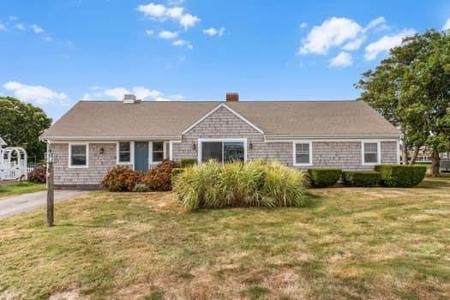 224 Menauhant Rd