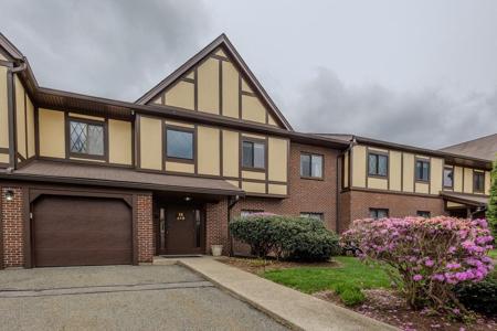 19 Rainbow Pond Dr