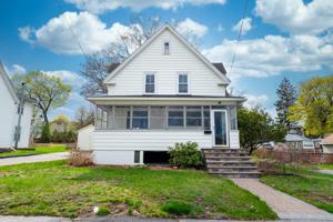 2 Sherbrook Avene