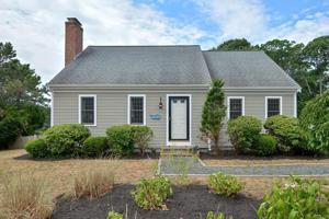 3 Covey Dr
