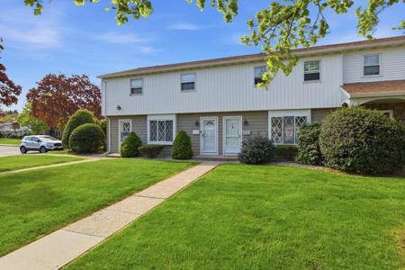 212 Blisswood Village Dr