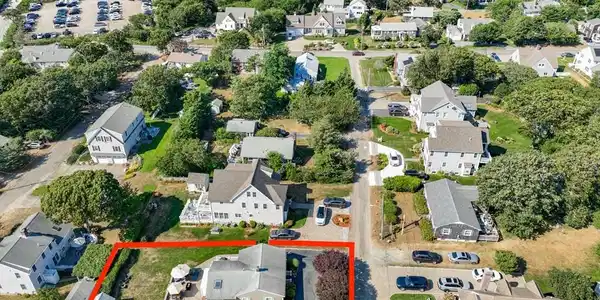 11 Donovan Way