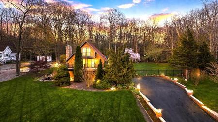 50 Plymouth Blvd
