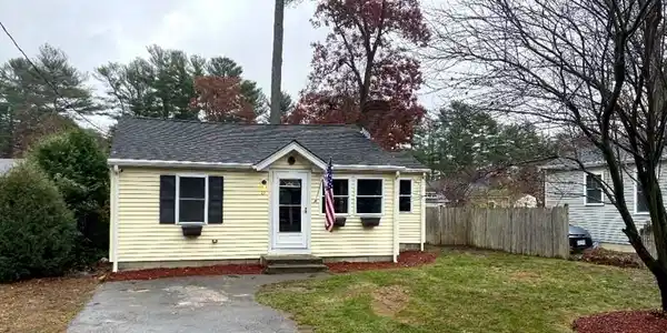 19 Cedar Dr