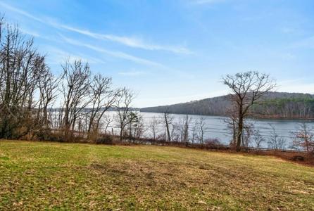 1785 Great Pond Rd