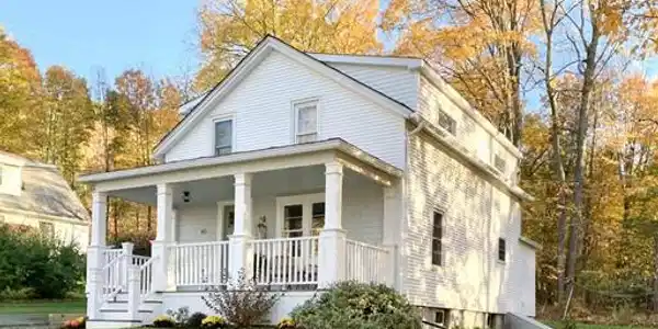 40 Chapin St