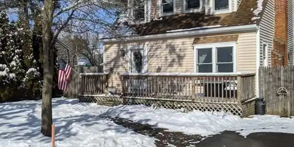 33 Cedar Dr