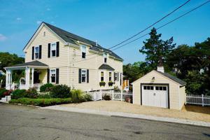 14 Stacey St