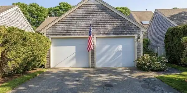16 West  Woods