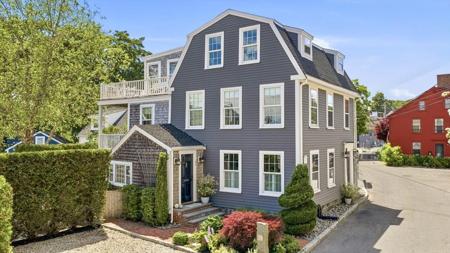 33 Franklin St