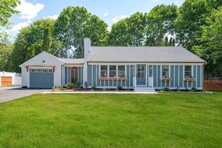 16 Carolyn Ln