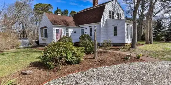 19 Mattis Dr