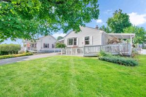 78 Agnes St