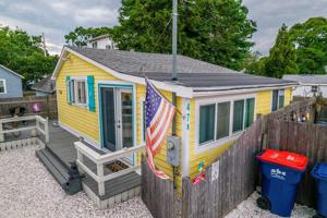 47R Pleasant Street