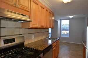 24 Shrewsbury Green Dr