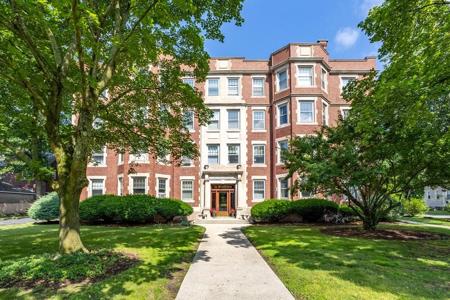 135 Pleasant St