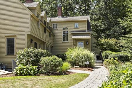 73 Royal Fern Dr