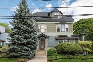 14 Wellington St
