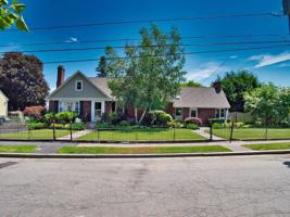 13 Locust Avenue