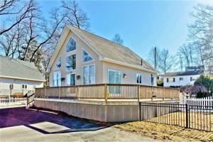 26 Lakeview St