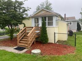 6 Lake Way Rd