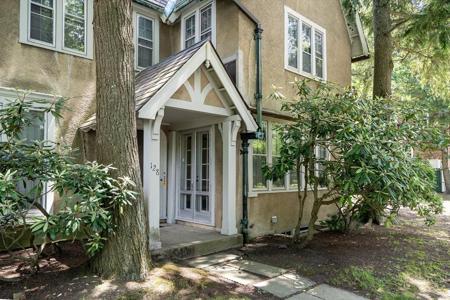 128 Dudley St