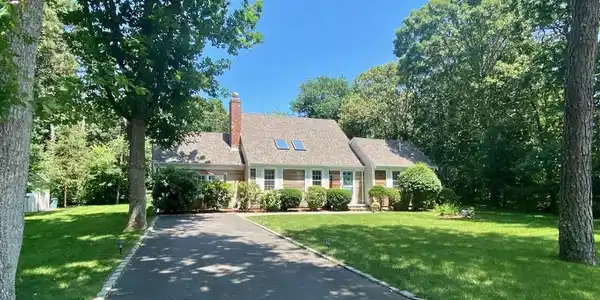34 Fieldstone Drive
