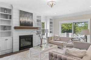 8 Granville Lane