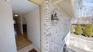 60 Simmons Ave
