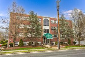 588 Main St