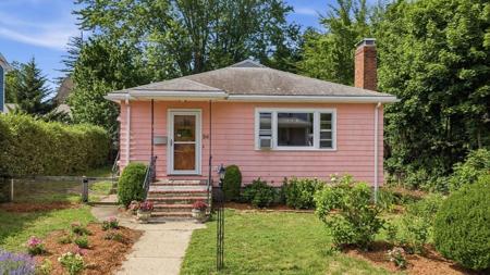 84 Oak Street