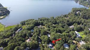 11 Gun Rock Road
