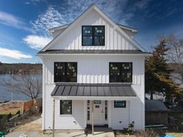 64 Lakeshore Dr