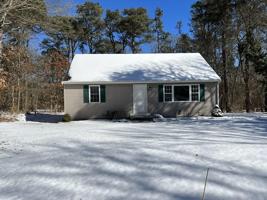 2 Lakewood Dr