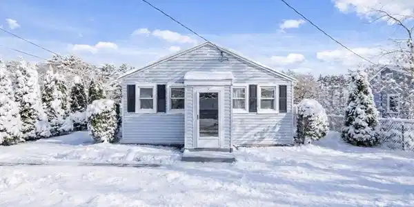 7 Cedar Dr