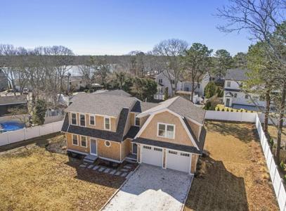 63 Ovington Dr