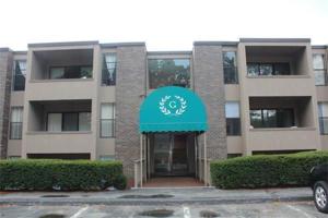 32 Shrewsbury Green Dr