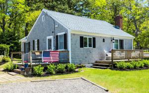 14 Evergreen Ln