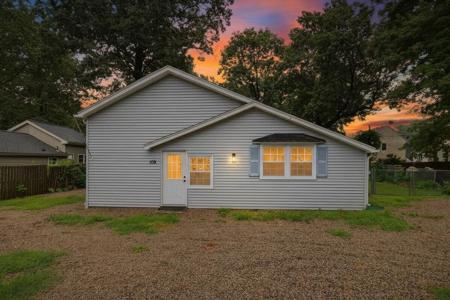 109 N Lake Ave