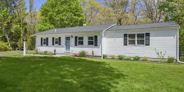 19 Prince Henry Drive