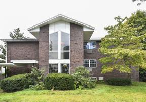 881 Main St