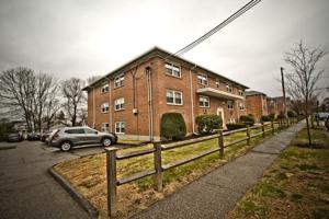 47 Alvarado Ave