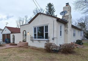 32 Locust St