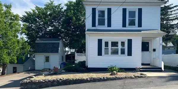 22 Front Street