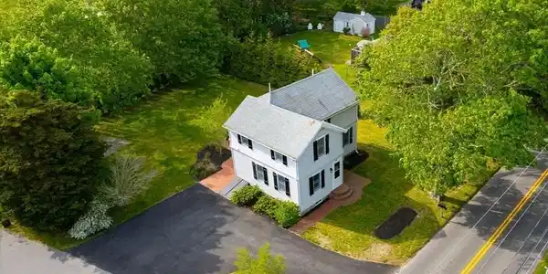 199 Davisville Rd