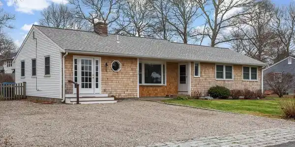 13 Half Moon Cir